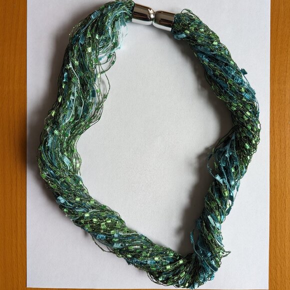 3/$20 - Accessible Jewelry - Green and Turquoise Scarf Necklace with Magnet - Picture 3 of 4